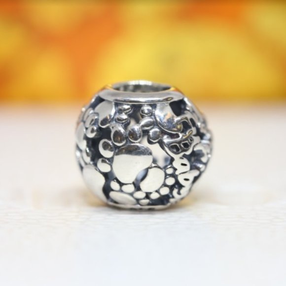 PANDORA Fur Baby Hearts & Paw Prints Charm 792248C00 - Picture 5 of 5